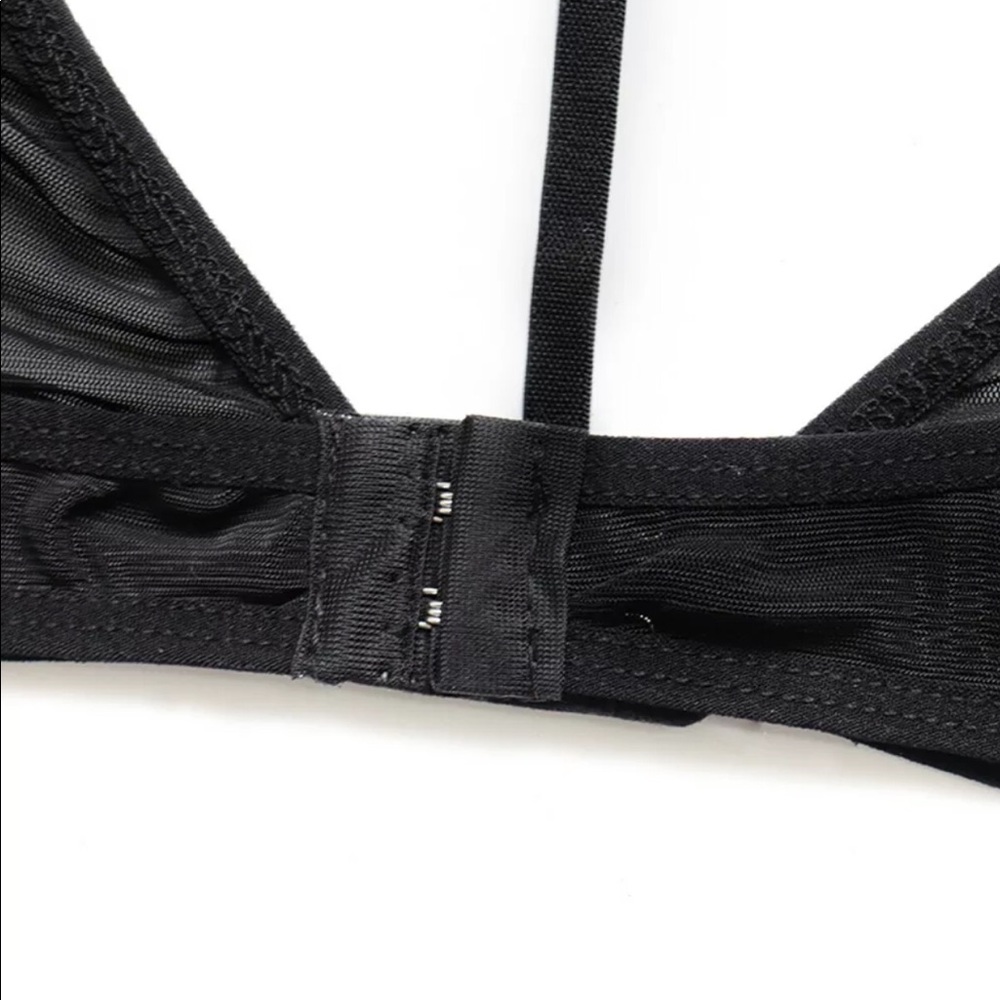Lingerie - Picture 5 of 9